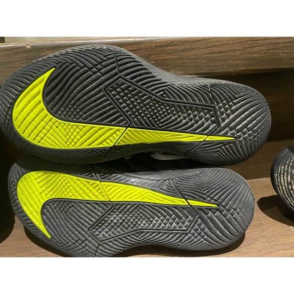 Lot of 3 youth Nike Vapor X Team Hustle D9 Mid Blk Metallic Asics New G8 tennis - Picture 8 of 16